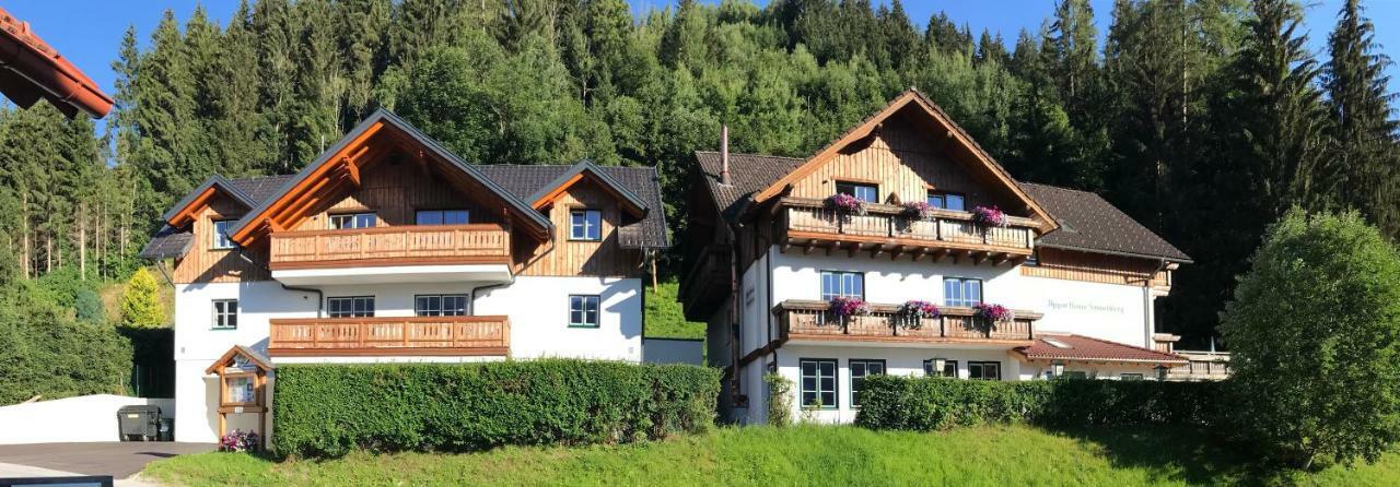 Platzhirsch Apartamento Haus Exterior foto