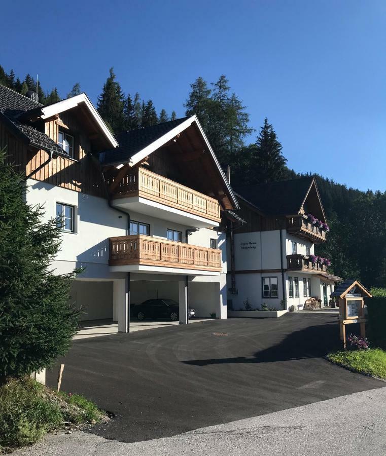 Platzhirsch Apartamento Haus Exterior foto